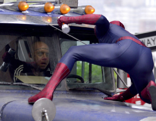 Andrew Garfield exposes his ass